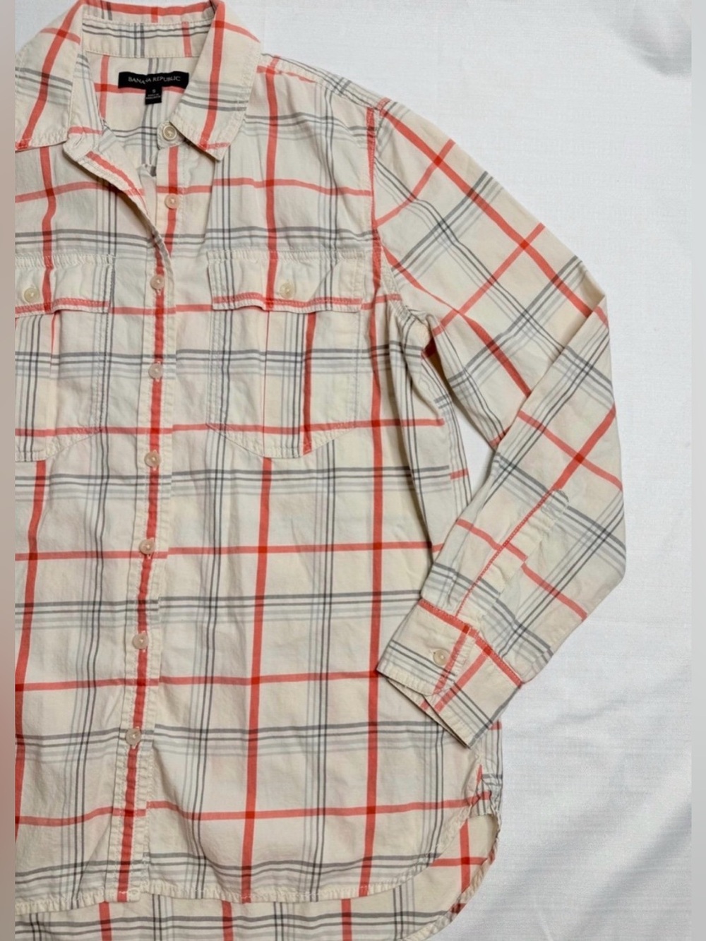 Banana Republic Soft Orange Plaid Women’s Button Down Shirt Small - Picture 3 of 11